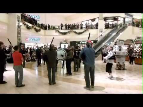 Bagpipes and Drums Flash Mob